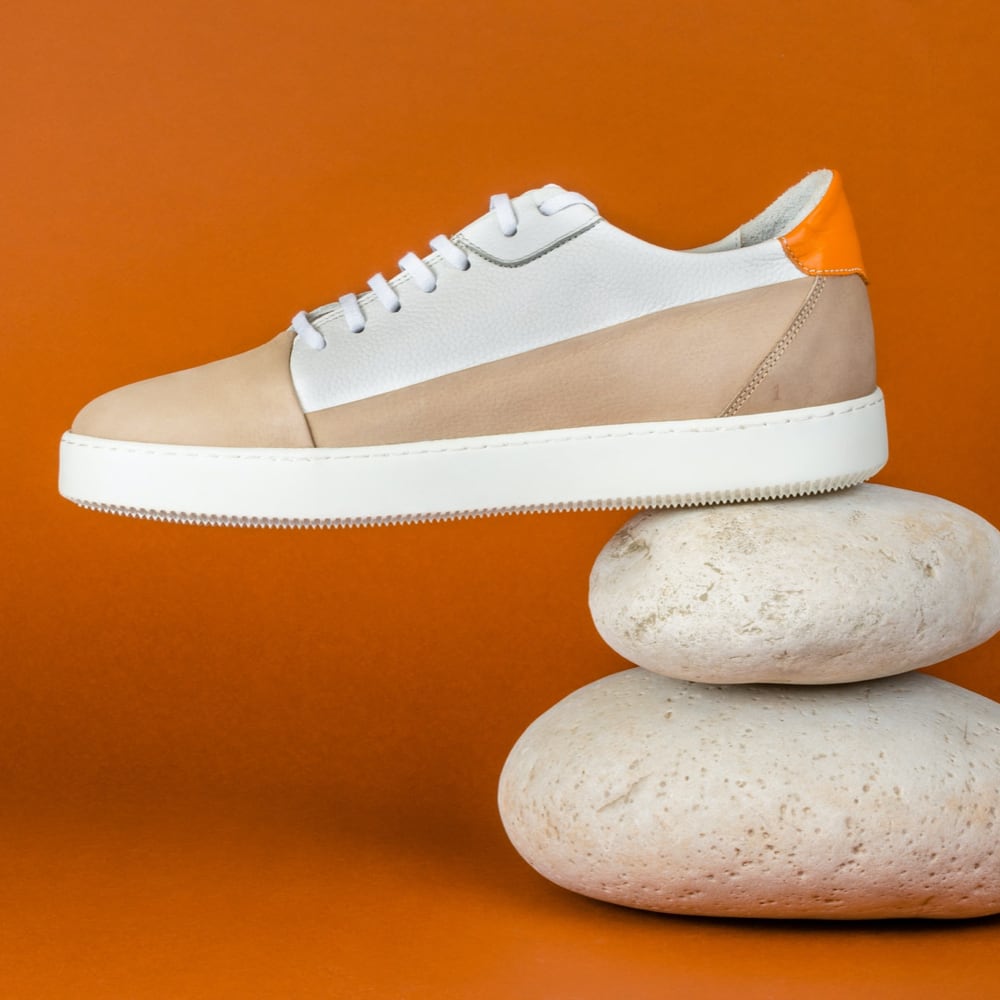 Sneaker image 3